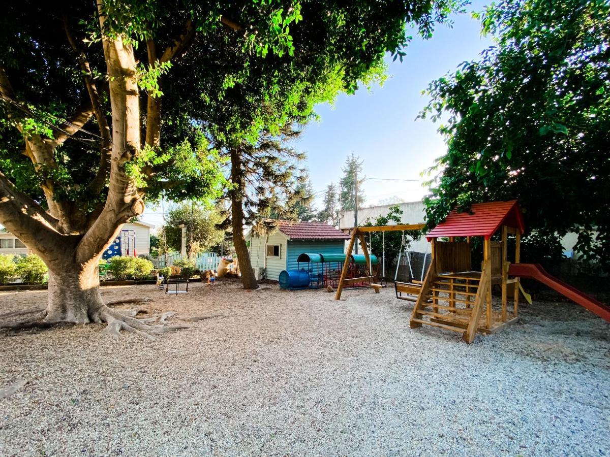 Etzel Tami Hospitality Hotel Neot Golan Bagian luar foto