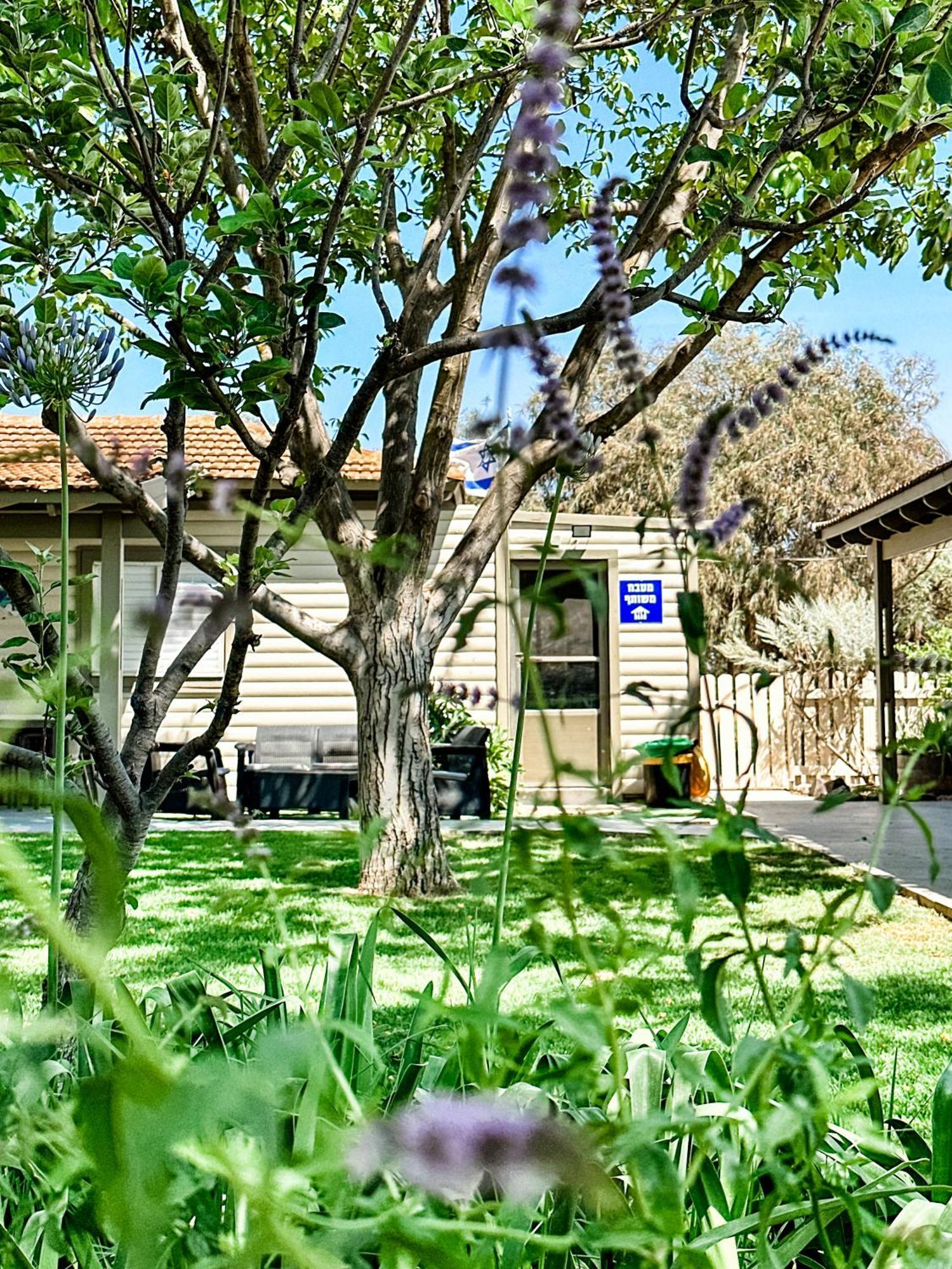 Etzel Tami Hospitality Hotel Neot Golan Bagian luar foto
