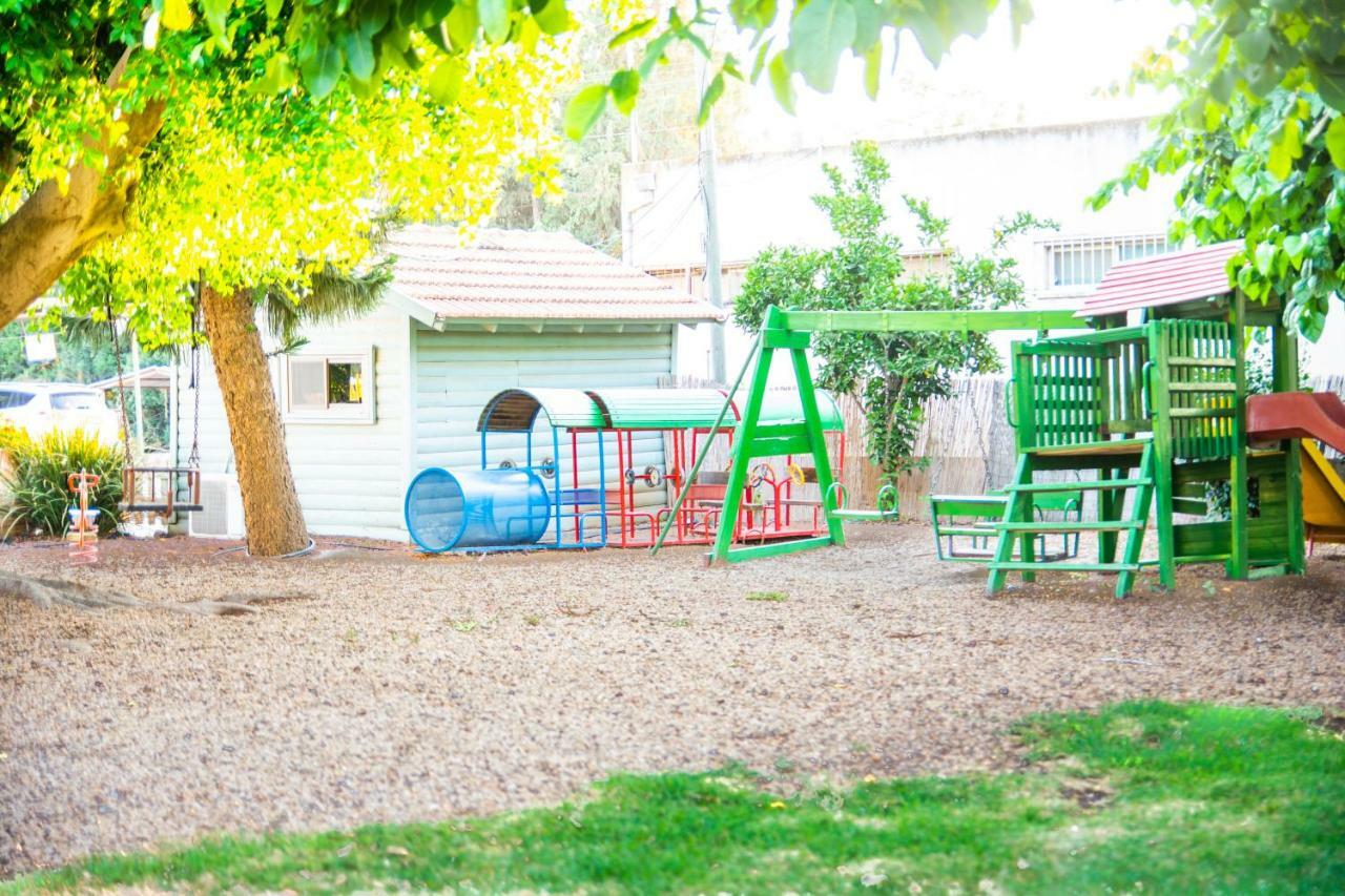 Etzel Tami Hospitality Hotel Neot Golan Bagian luar foto