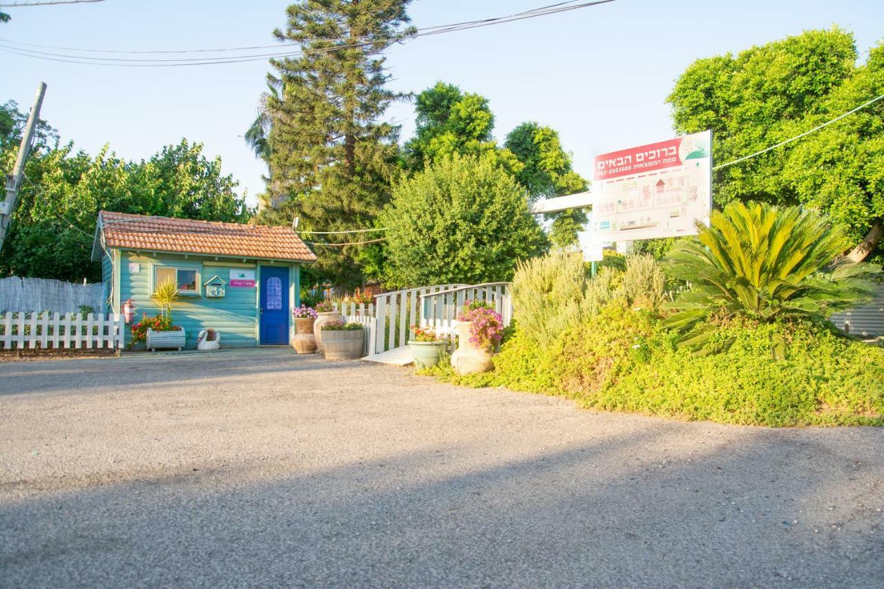 Etzel Tami Hospitality Hotel Neot Golan Bagian luar foto